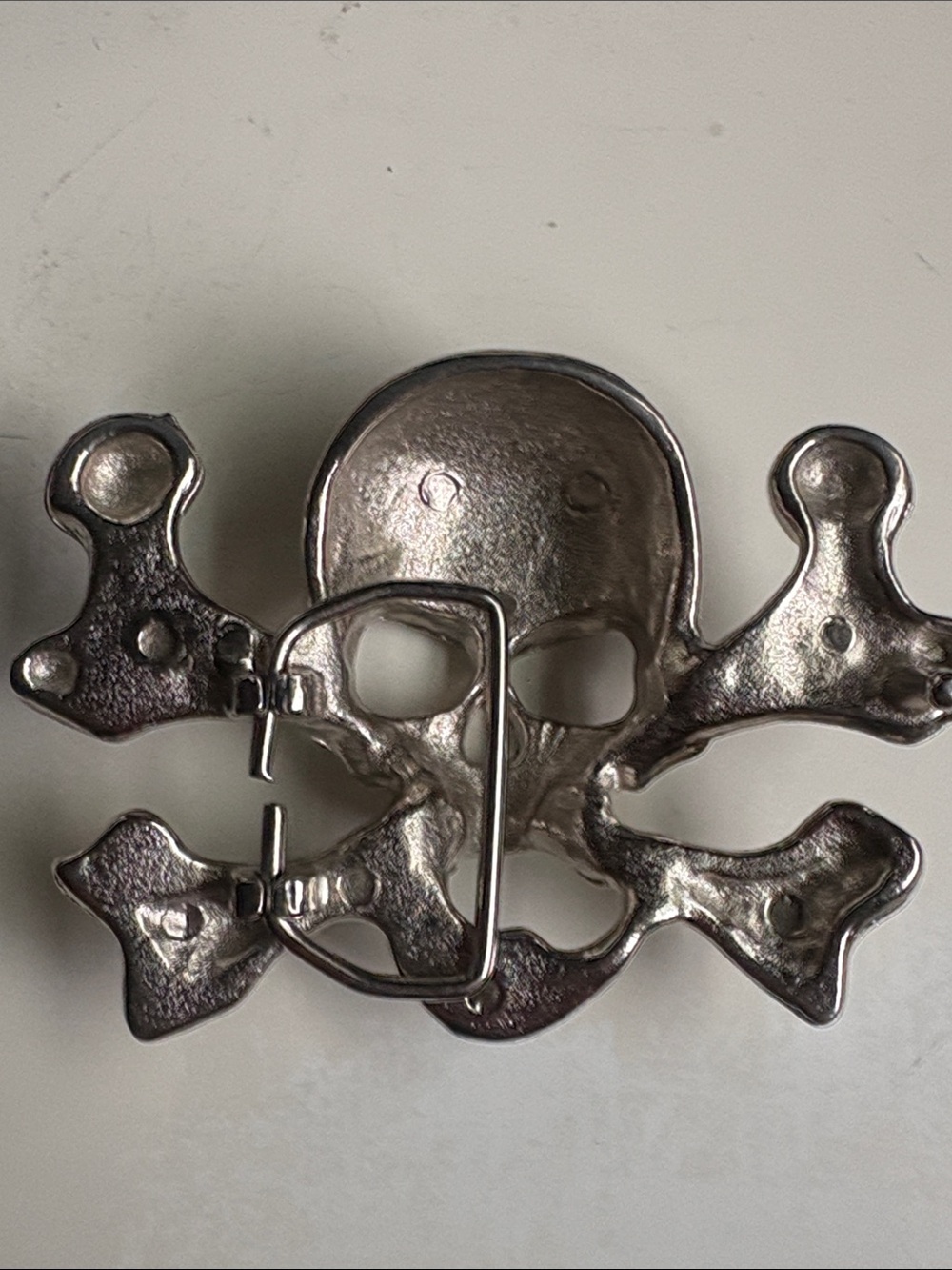 Rhinestone Skull & Crossbones Belt Buckle - Silver - Picture 3 of 7